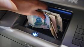 Почему Сбербанк задерживает зарплату на карту в Аптека Озерки